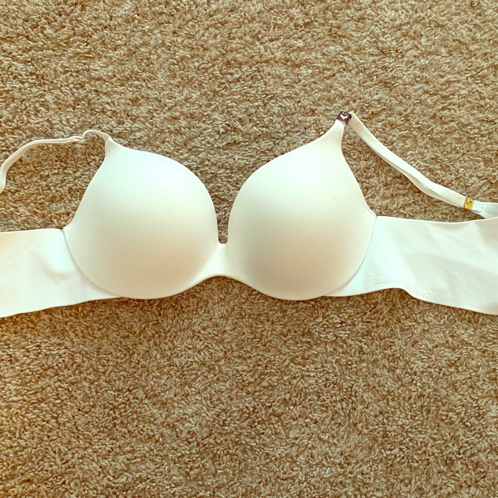 New incredible by Victoria’s Secret push-up 34C